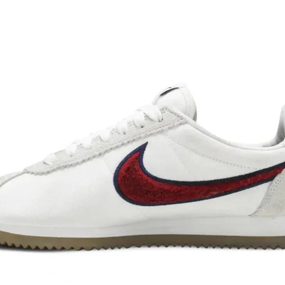 Nike Women’s Classic Cortez PRM White Red Crush - Picture 2 of 3